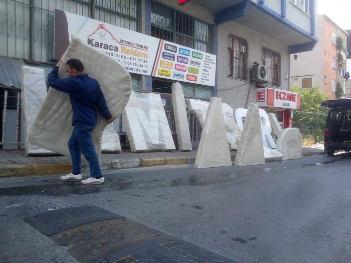 büyük harf tabela büyük harf alaminyum sıtatik boyalı harf tabelabüyük harf yapan firma büyük şehir 