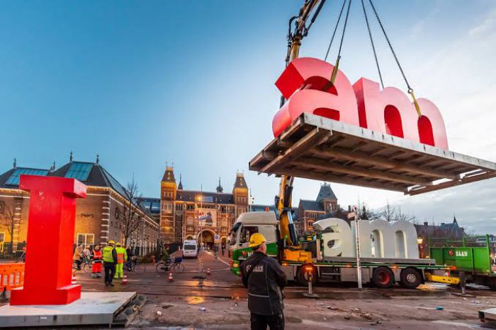 AMSTERDAM TABELASI meydan harfi